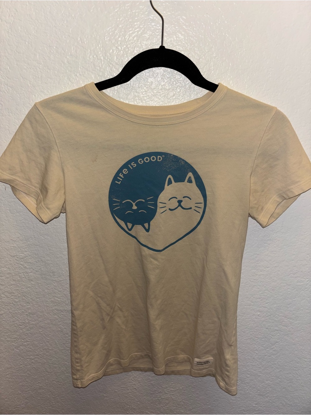 Life Is Good Cream Tee with Blue Cat Heart Yin and Yang Graphic